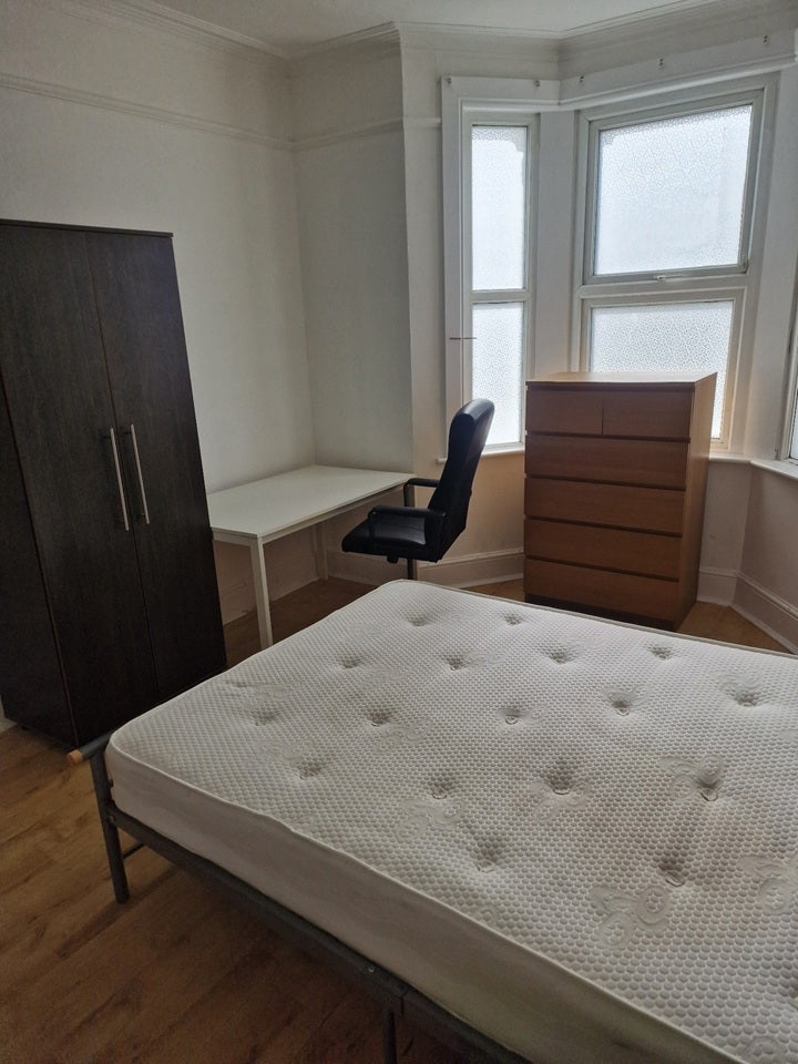 Room Hibernia Road in Greater London