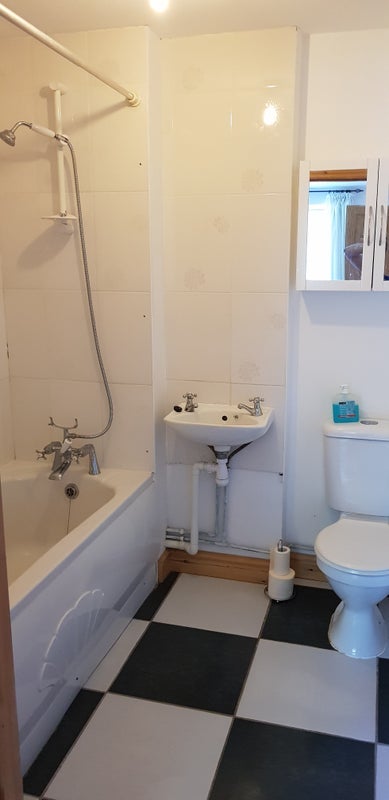Room Bush Heath Road in Stratford-on-Avon