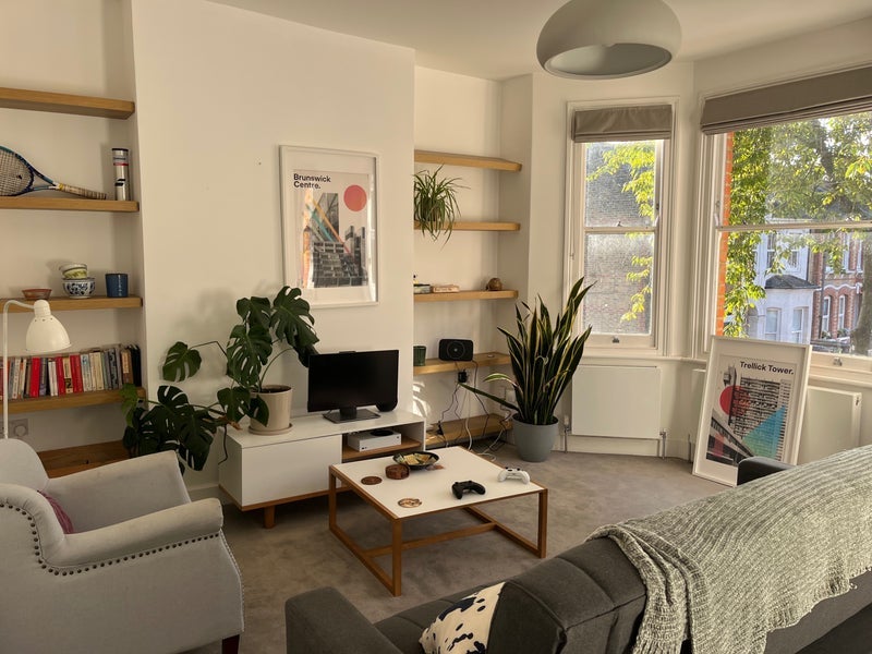 Room Ellerslie Square in Greater London