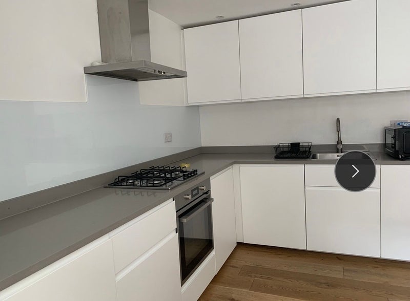 Room Ellerslie Square in Greater London