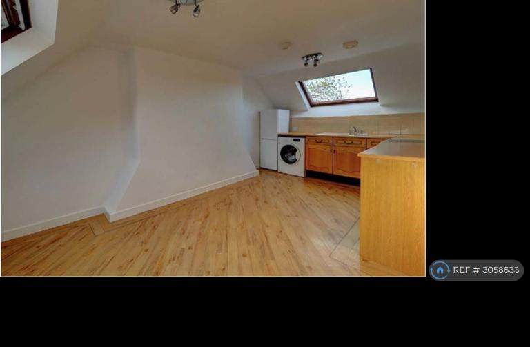 Flat Old Hinckley Road in Nuneaton and Bedworth