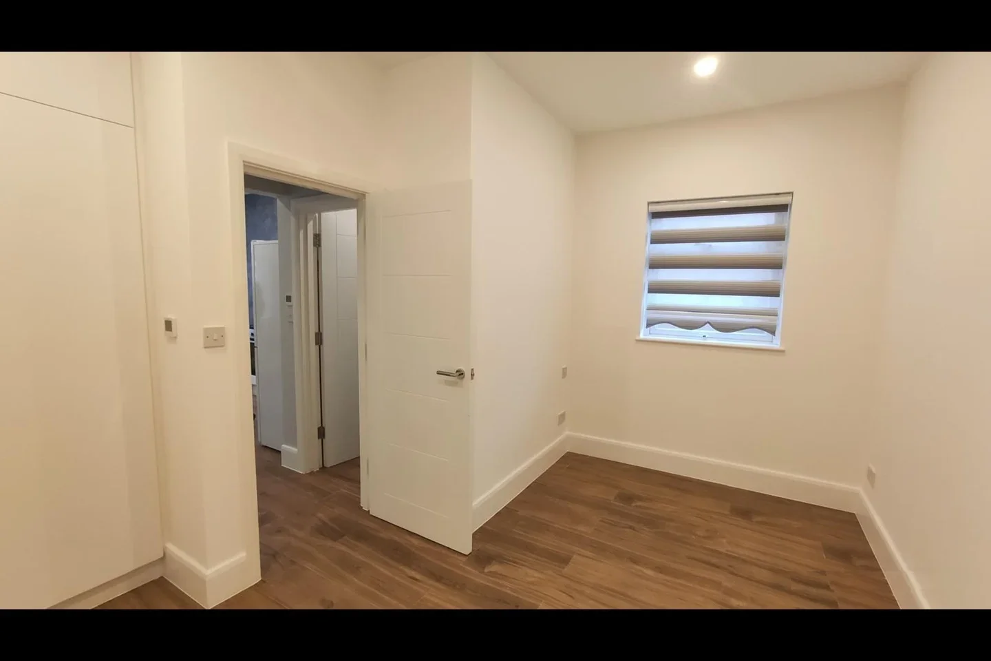 Flat Branksome Avenue in Greater London