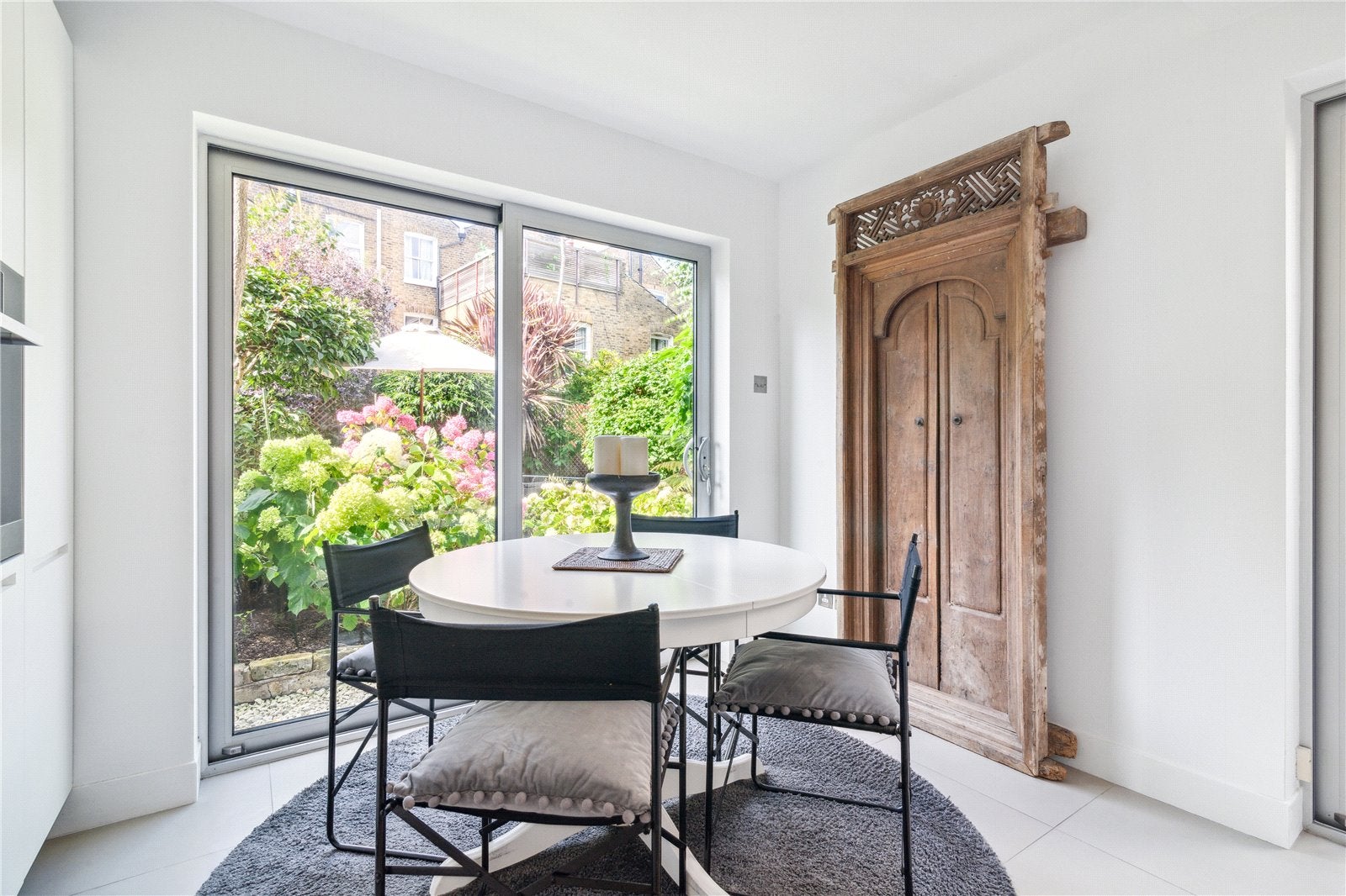 House Raeburn Street in Greater London