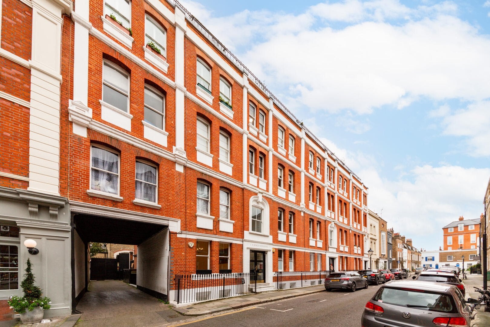 Flat Lawrence Street in Greater London