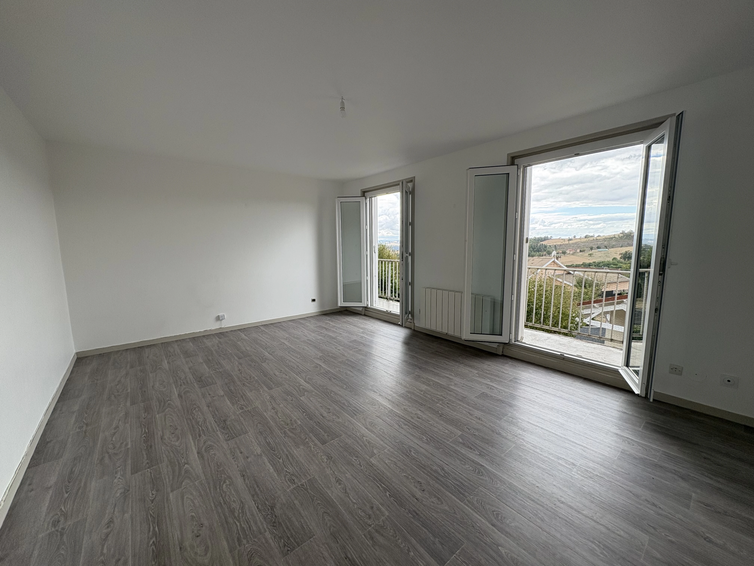 Flat Rue de Bellevue in Combre