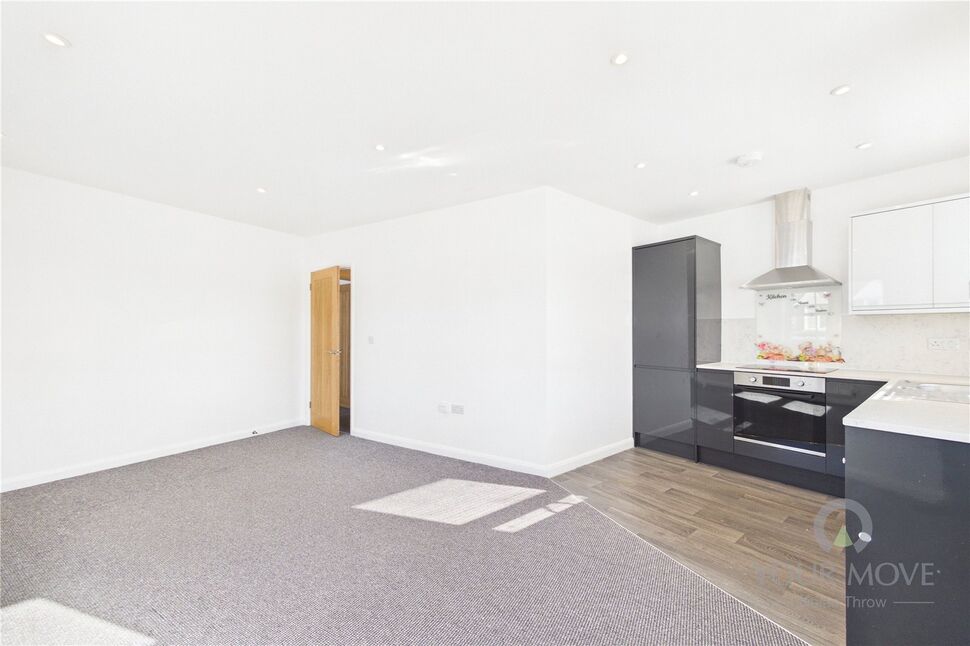 Flat Cyril Street in Northampton