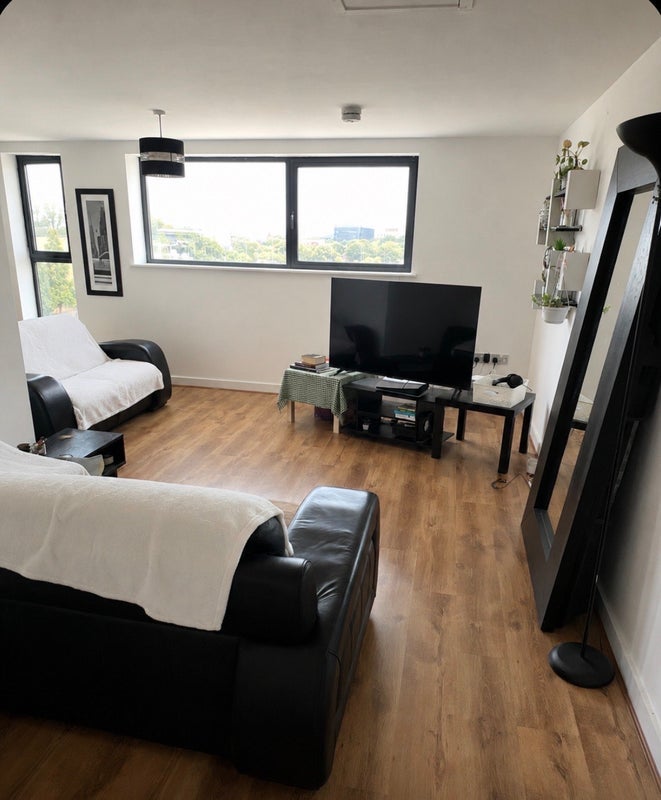 Room Hulme High Street in Manchester