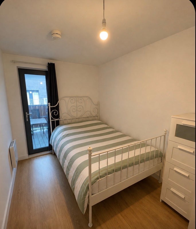 Room Hulme High Street in Manchester