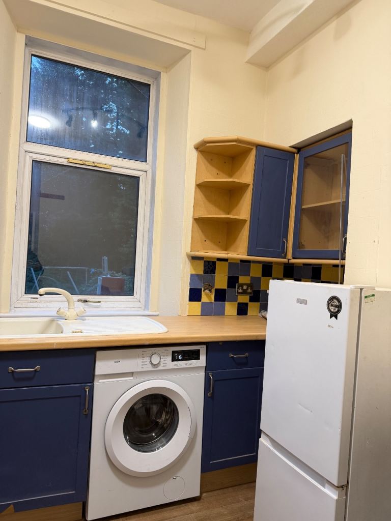 Flat Wellmeadow Street in Paisley