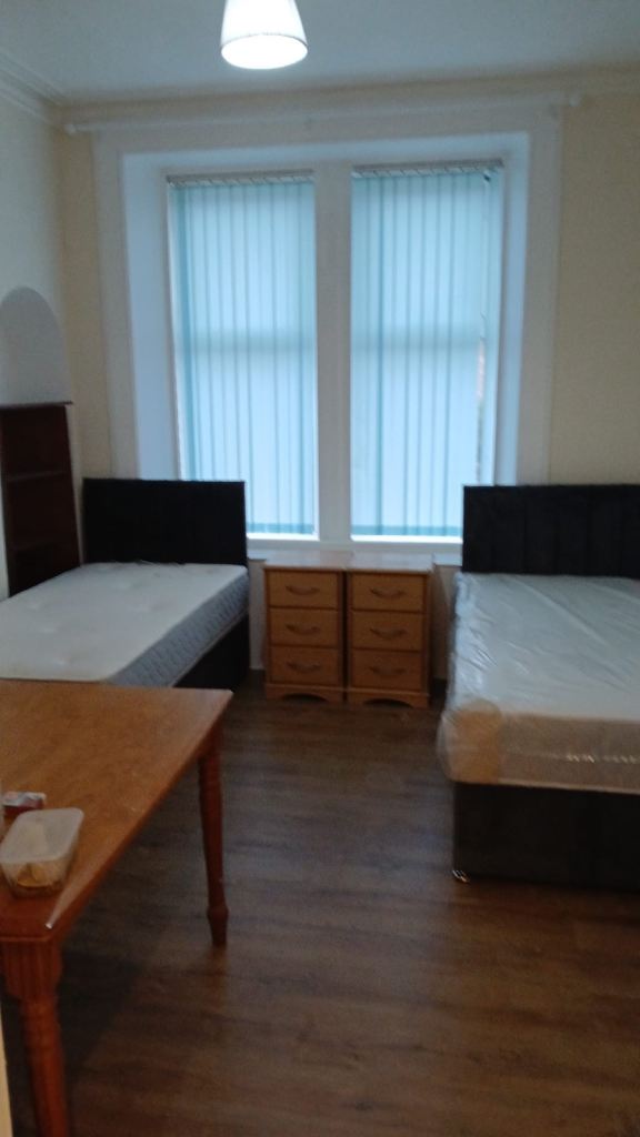 Flat Wellmeadow Street in Paisley