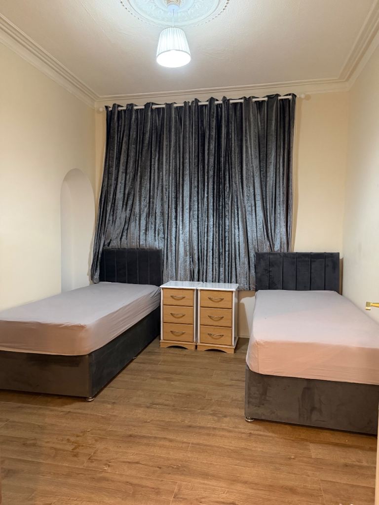 Flat Wellmeadow Street in Paisley