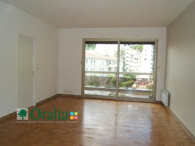 Flat Rue Menon in Grenoble