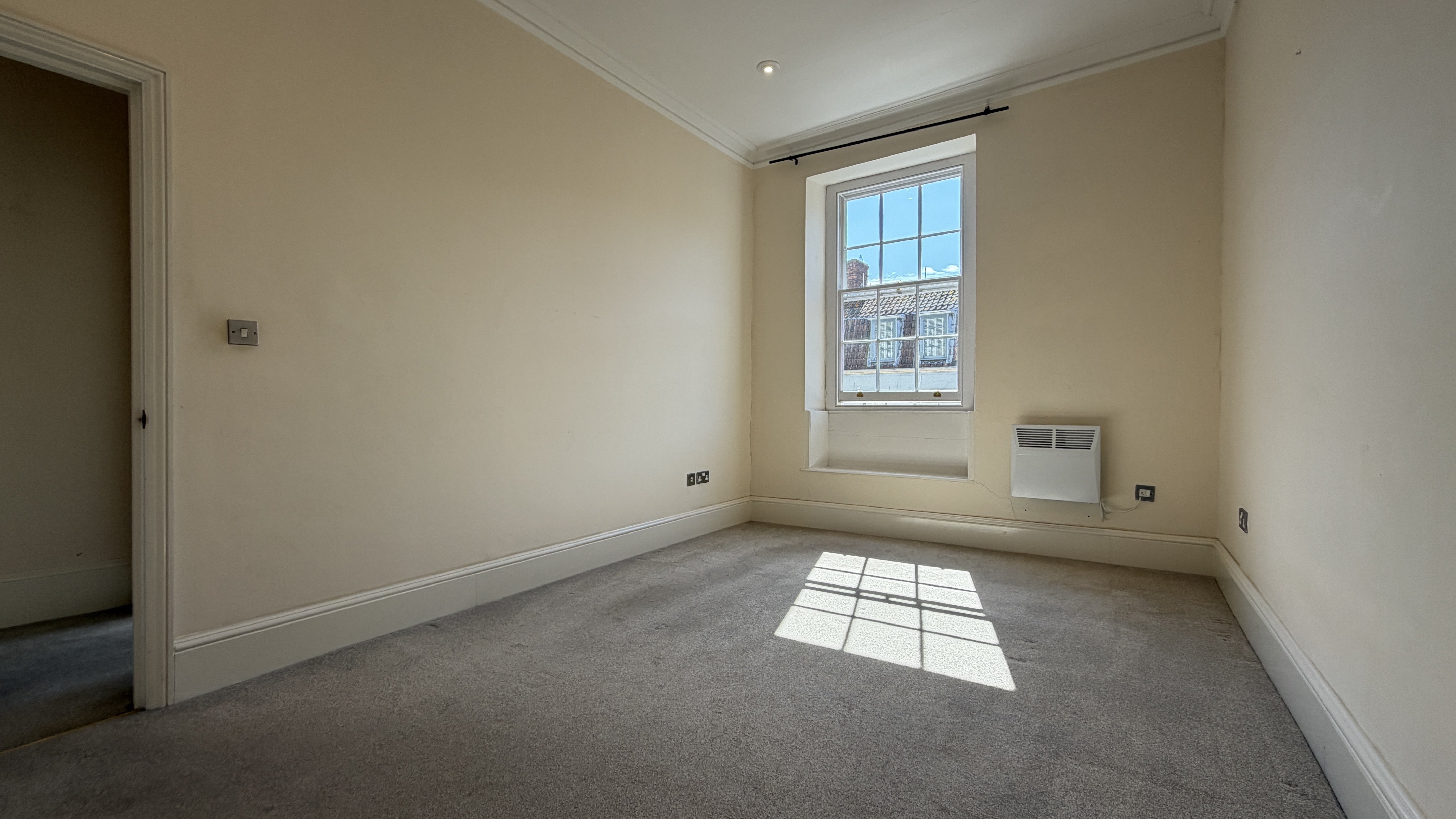Flat Orchard Street in Bristol