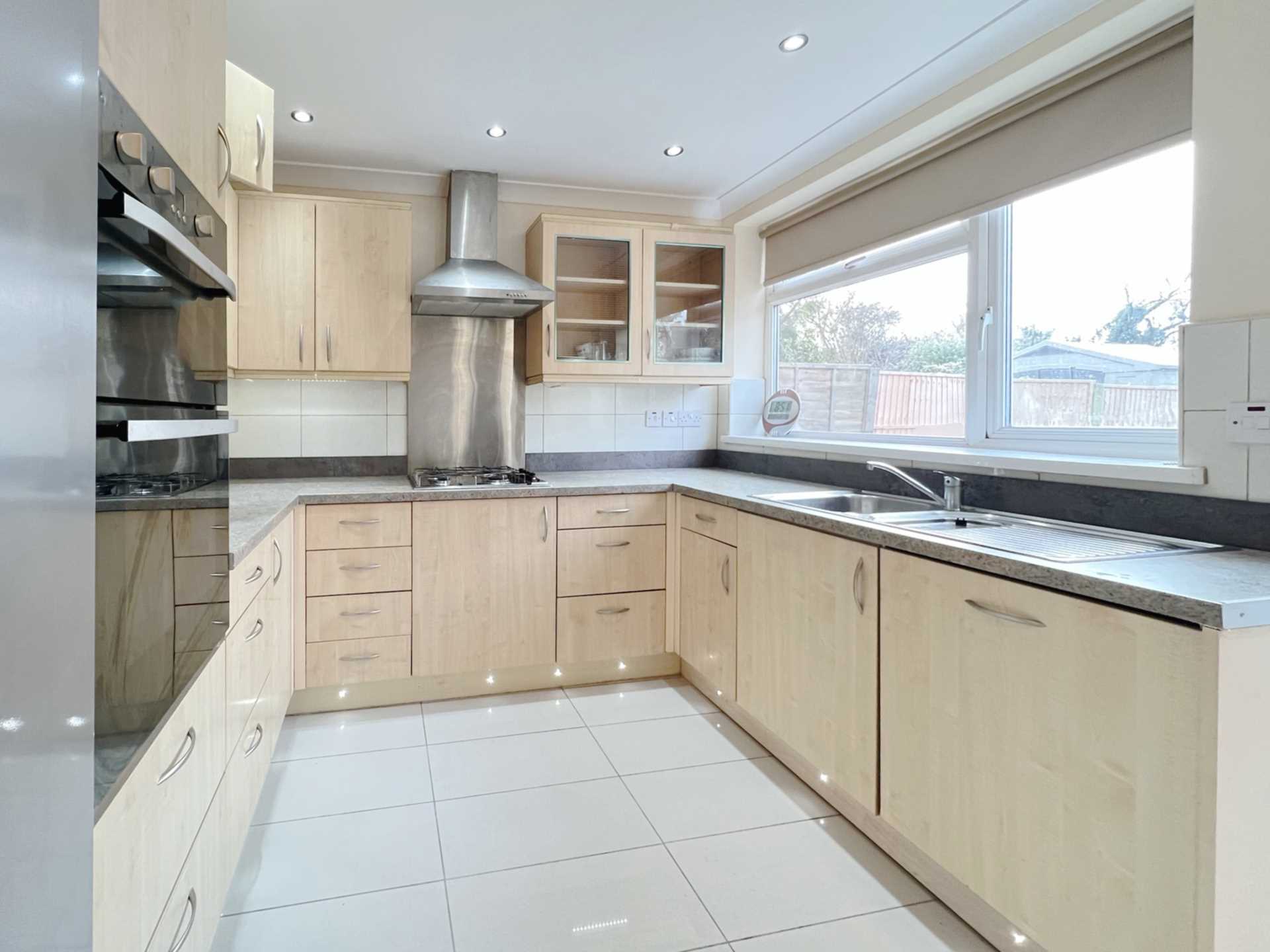 House Woodside Close in London