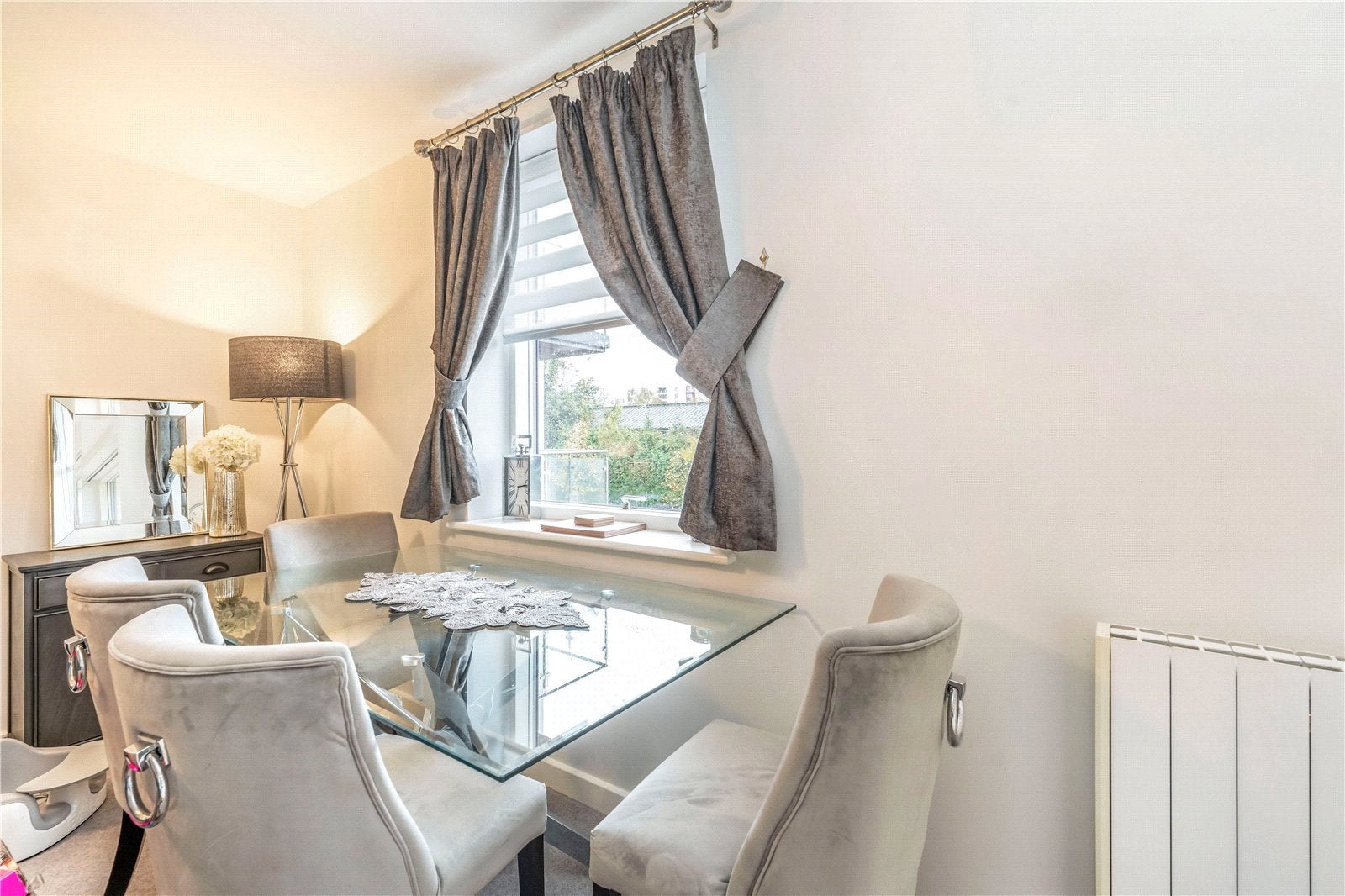 Flat Old Bracknell Lane West in Bracknell