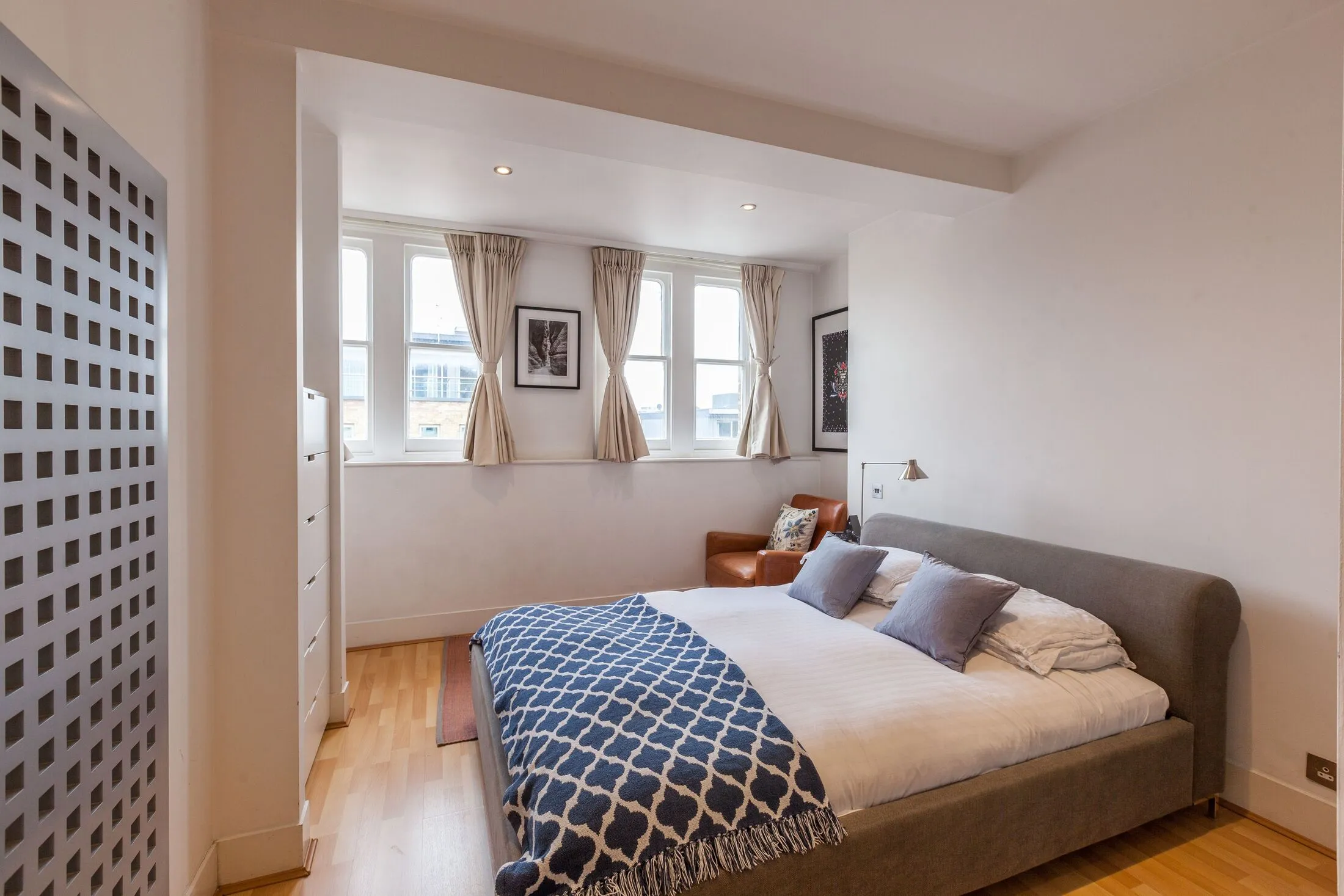 Flat Kingsland Road in Greater London