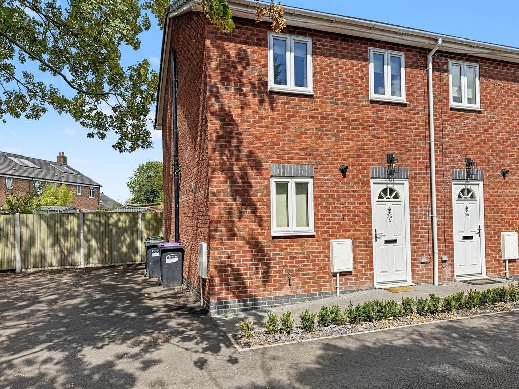 House Shrewsbury Road in Bomere Heath