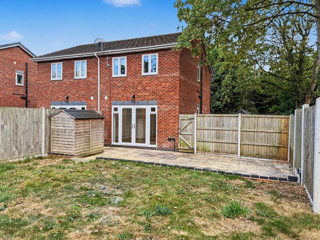 House Shrewsbury Road in Bomere Heath