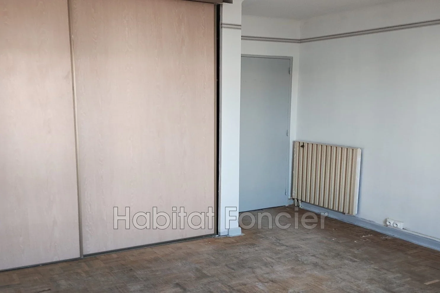 Appartement Square des Charentes à Perpignan