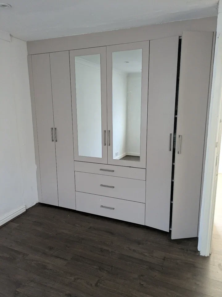 Room High Street in Slough