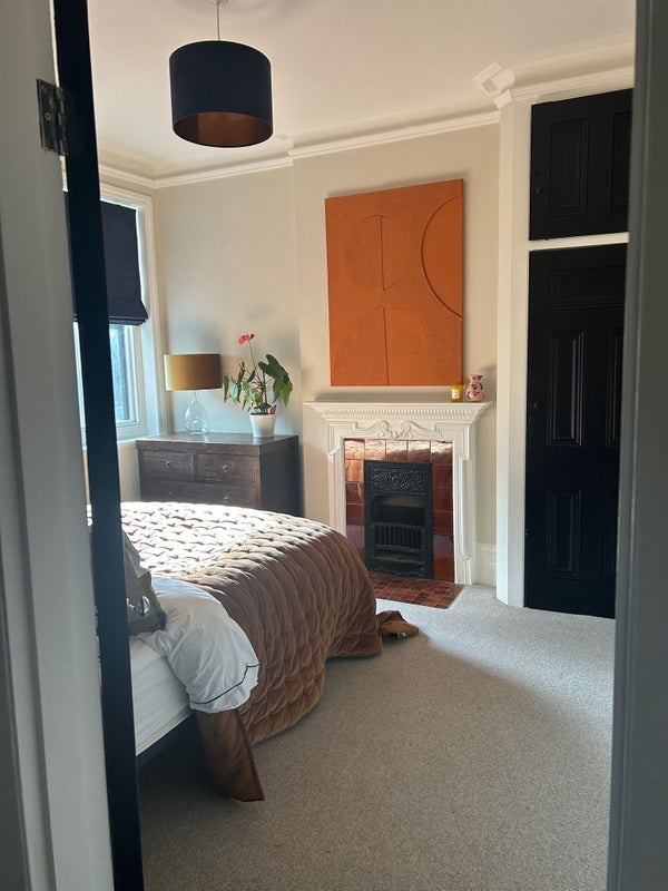 Room Kingsmead Road in Greater London