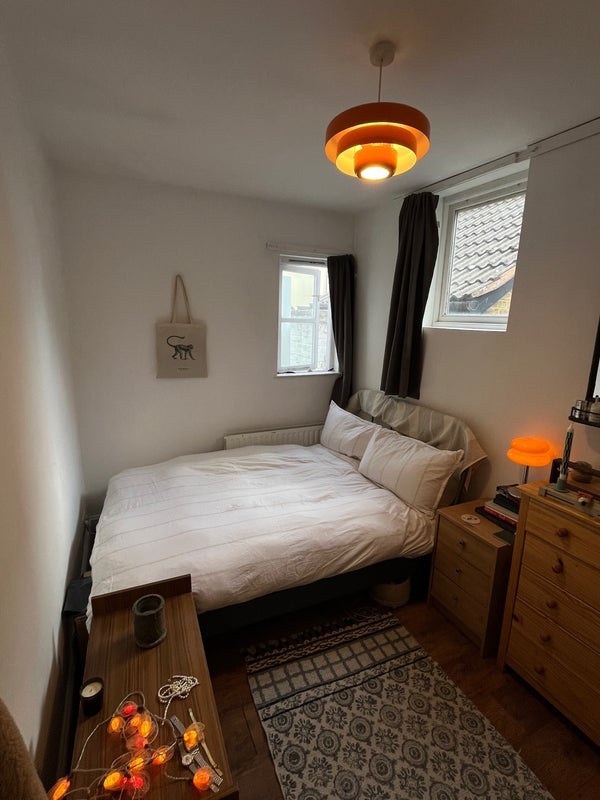 Room Eden Road in Greater London