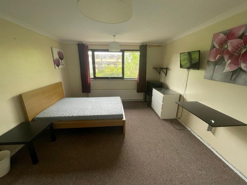 Flat North Twelfth Street in Milton Keynes