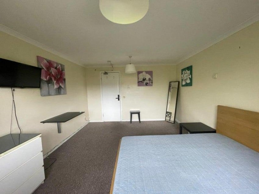 Flat North Twelfth Street in Milton Keynes