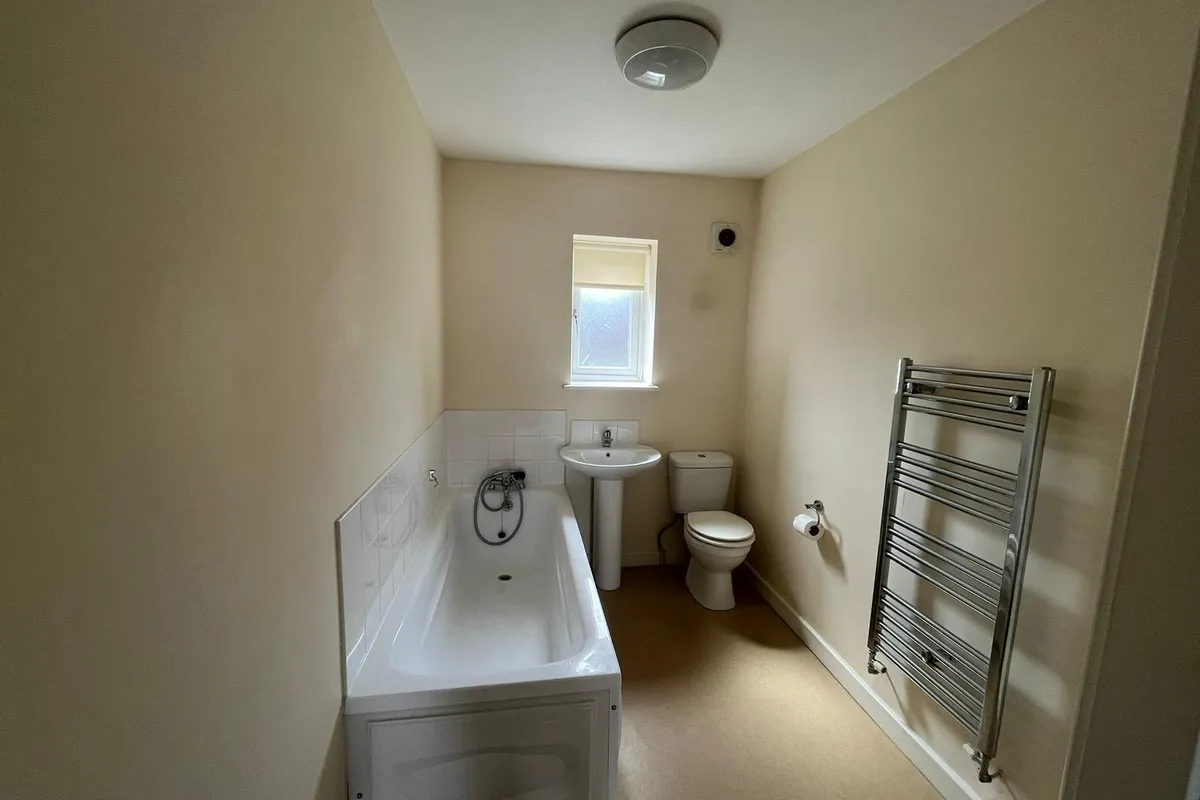Flat Wellington Court in Bradford