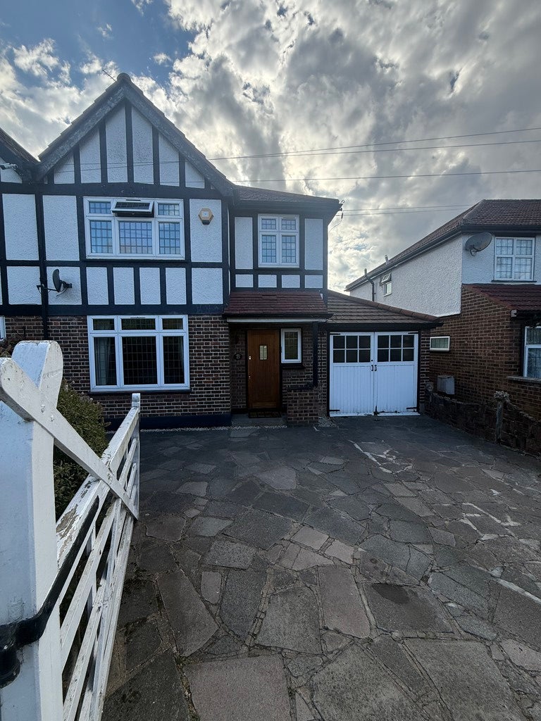 House Vine Lane in Greater London