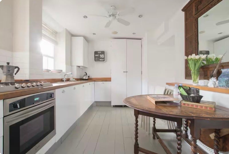 Flat Frampton Street in City of Westminster