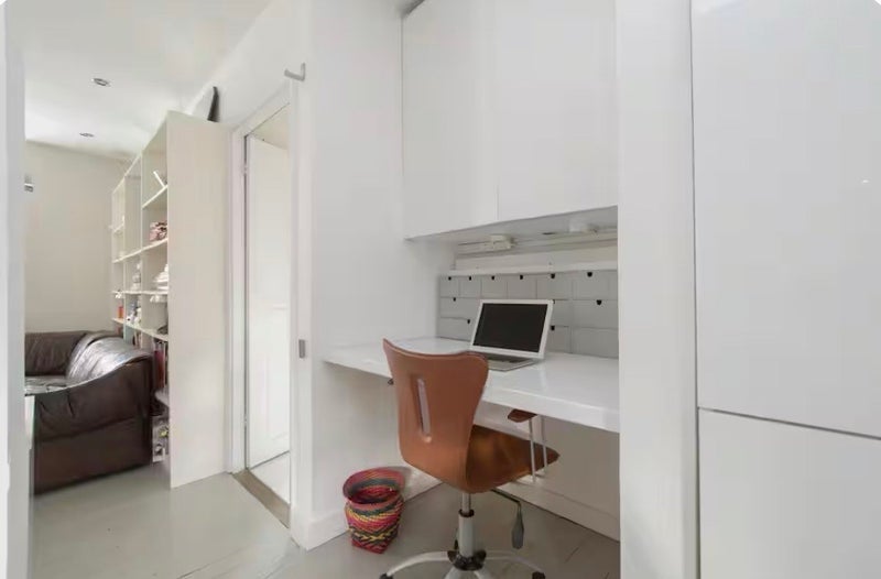 Flat Frampton Street in City of Westminster