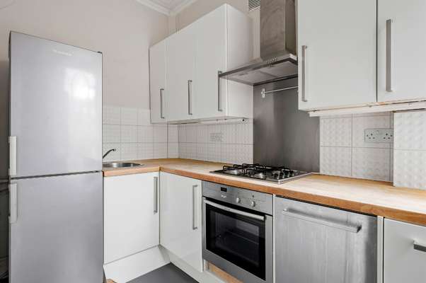 Flat St John's Grove in Greater London