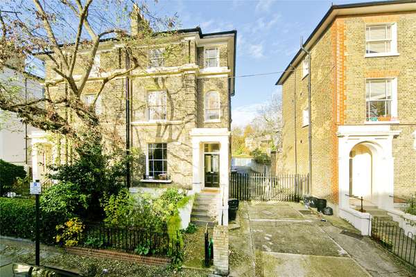 Flat St John's Grove in Greater London
