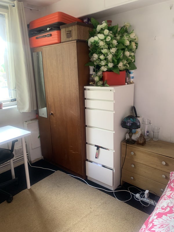 Room Geneva Drive in Greater London