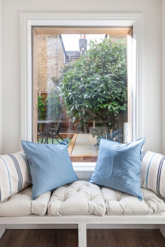 Room Ballater Road in Greater London