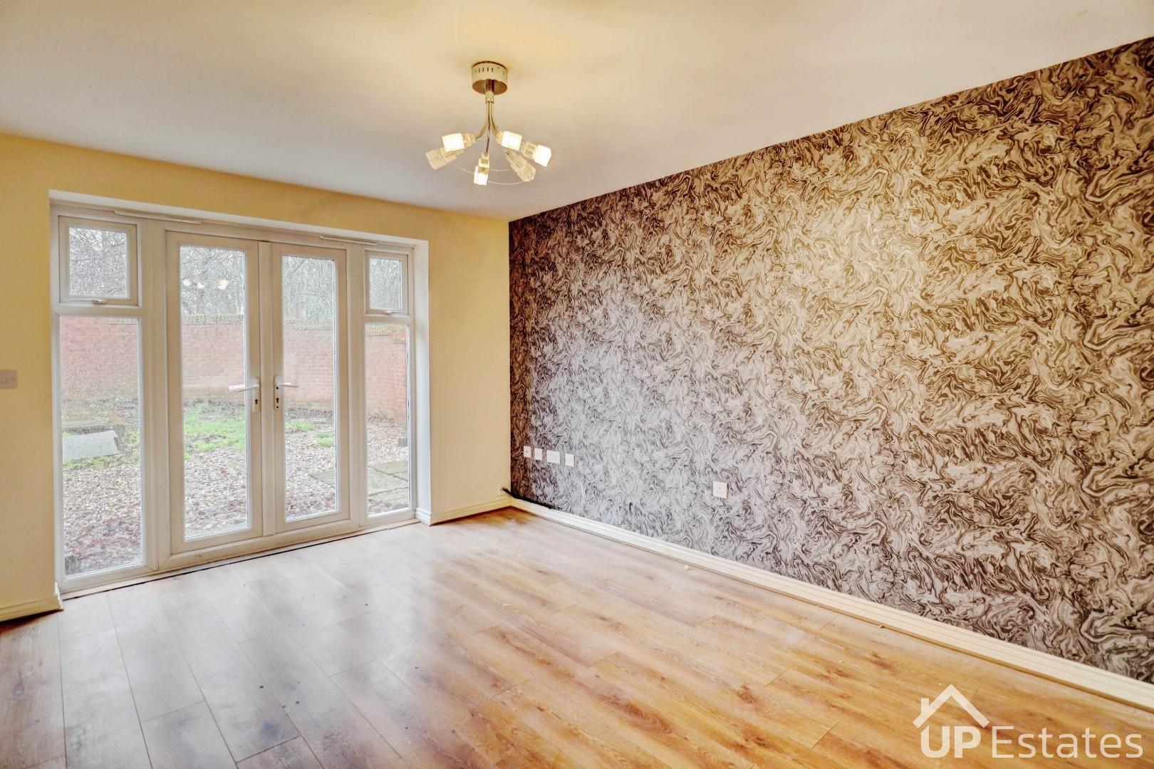 Flat Silver Birch Avenue in Coventry
