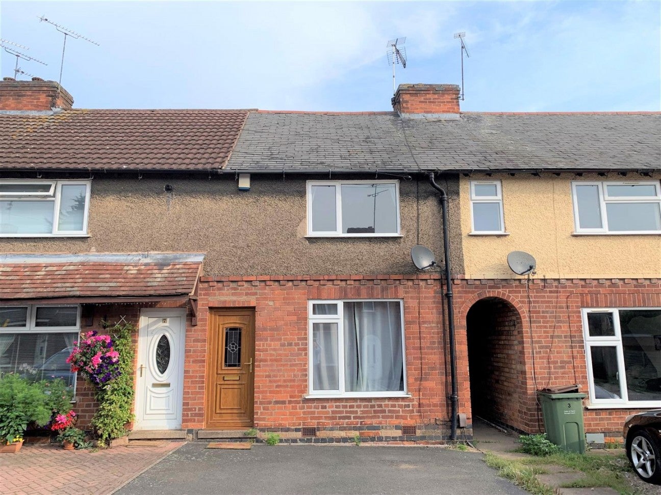 House Chatsworth Avenue in Oadby and Wigston