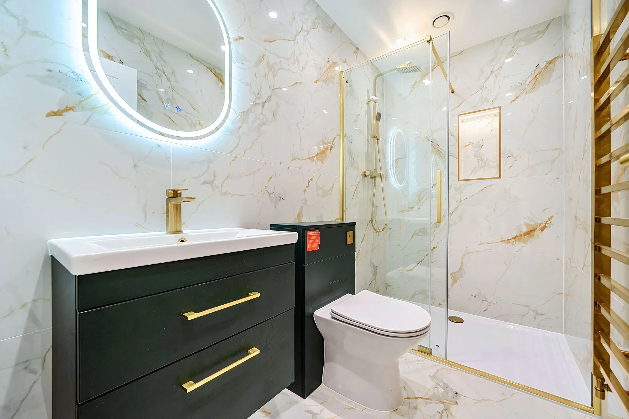 Flat Cobham Road in Greater London