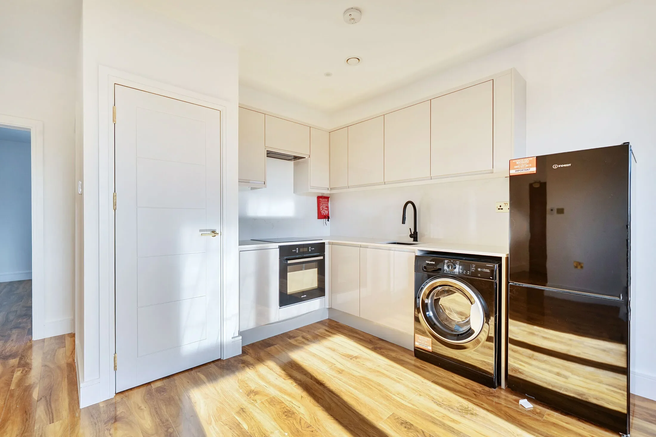 Flat Cobham Road in Greater London