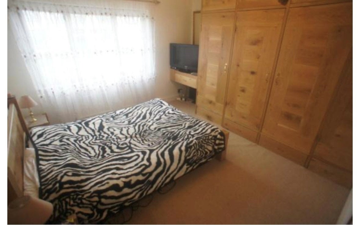 House Dorchester Close in Greater London