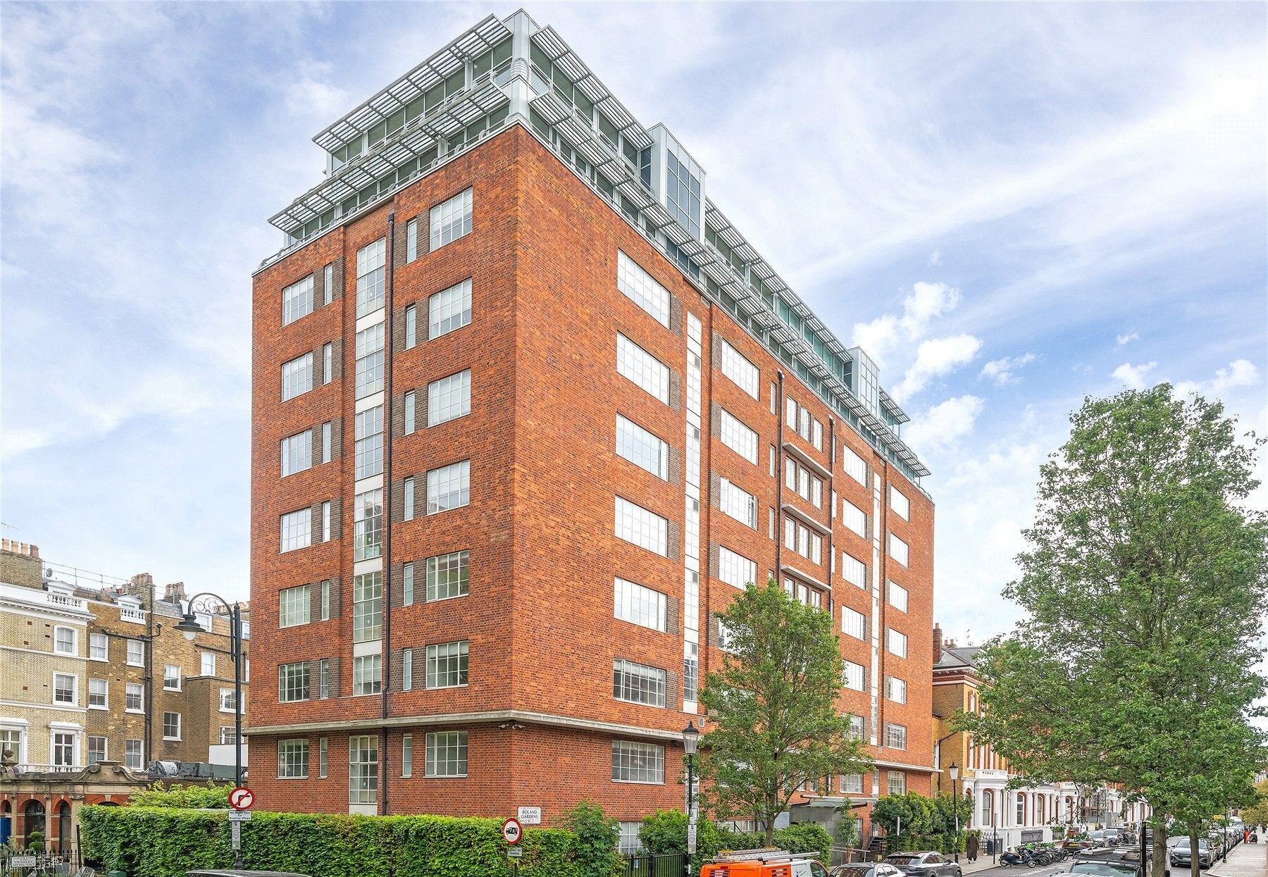 Flat Old Brompton Road in Greater London