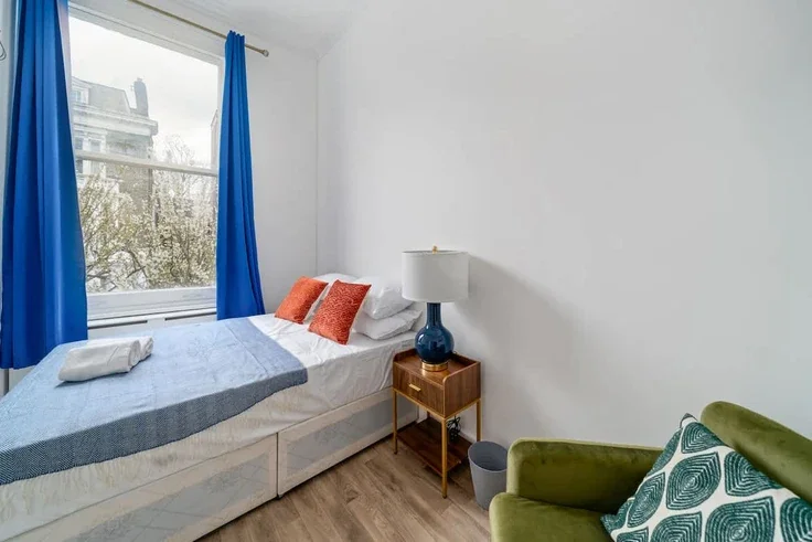 Flat Challoner Street in Greater London