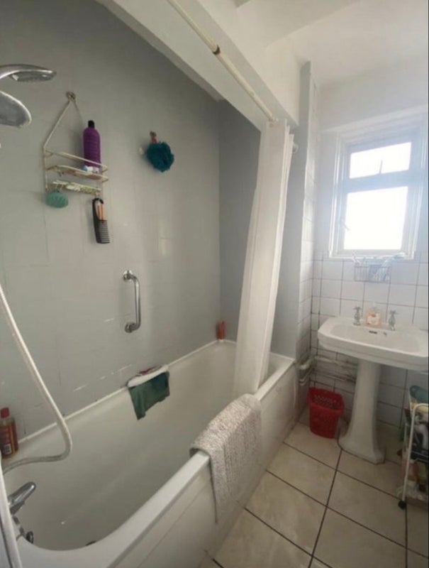 Room Jubilee Street in Greater London