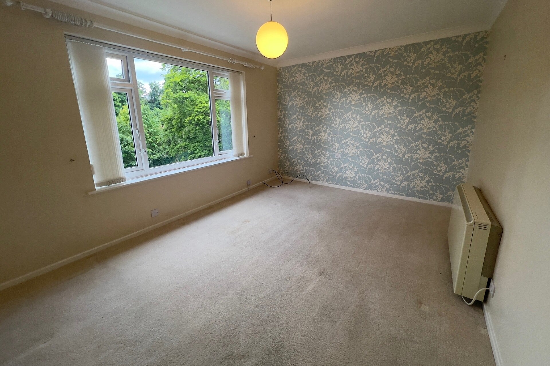 Flat Sherwood Chase in Sheffield