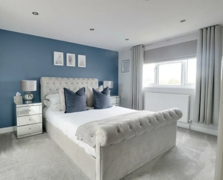 Room Ashmour Gardens in Greater London