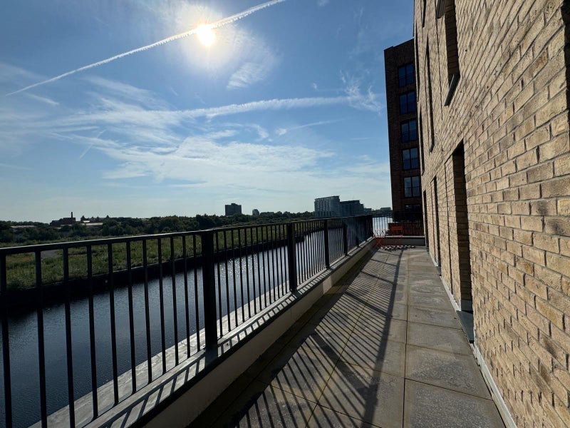 Room Ordsall Lane in Salford