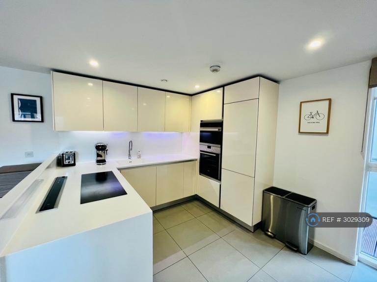 Flat Seward Street in Greater London