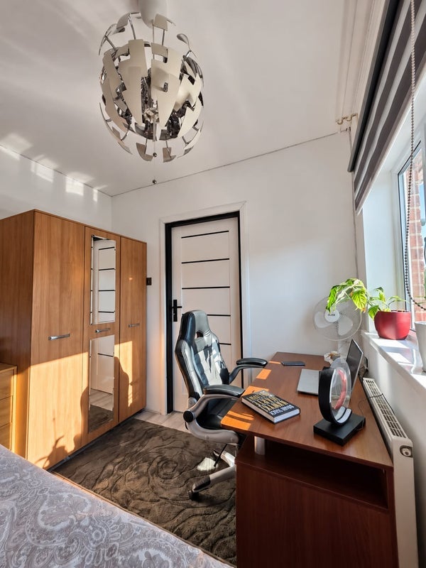 Room Aberbran Road in Cardiff