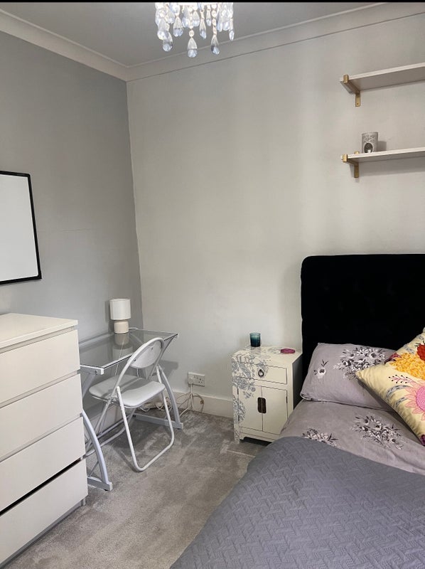 Room Shirley Gardens in Greater London